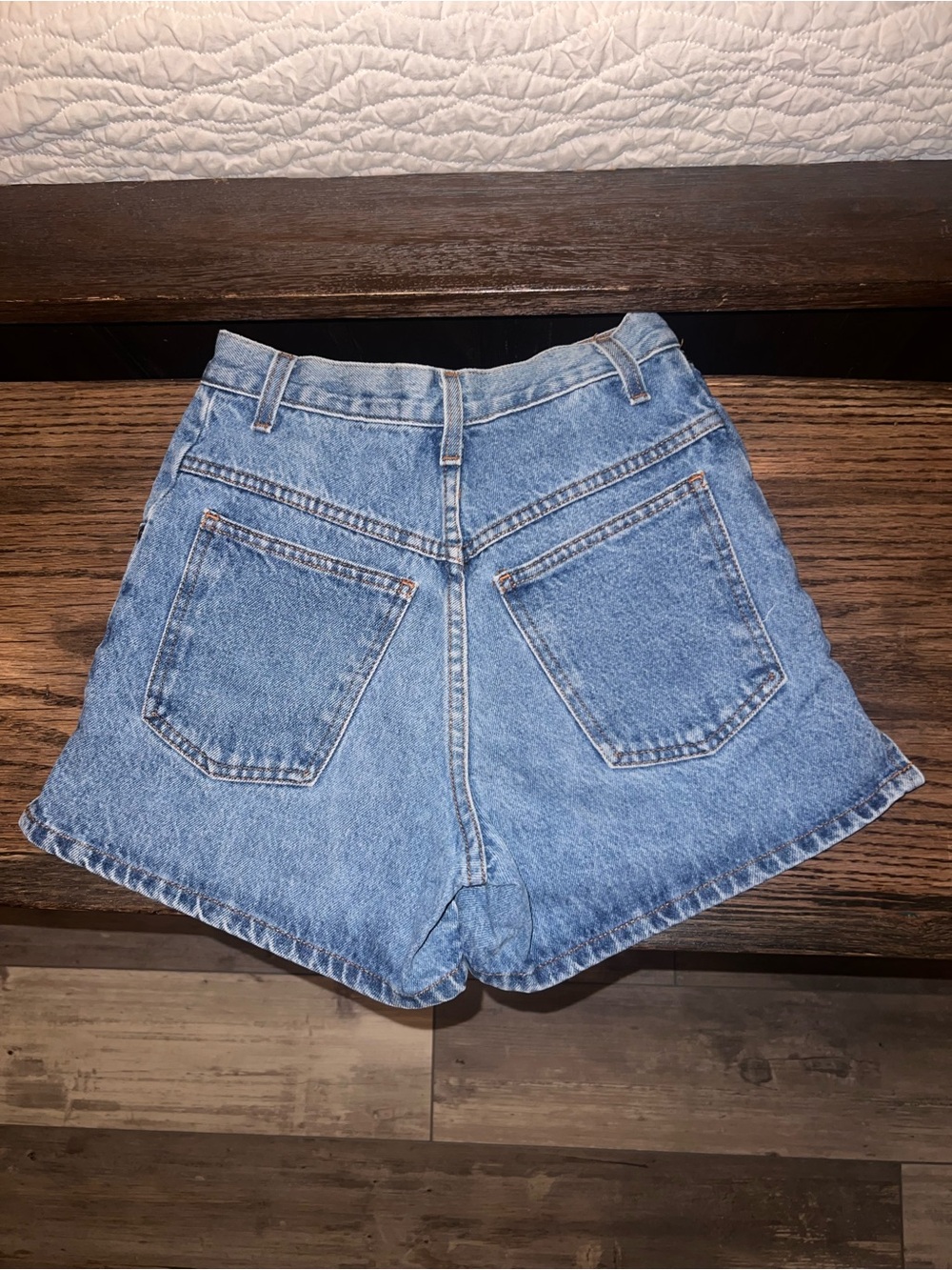 Vintage Classic High-Rise Blue Denim Shorts - Picture 2 of 4